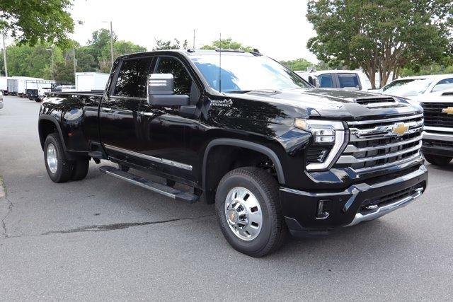 new 2025 Chevrolet Silverado 3500 car, priced at $86,075