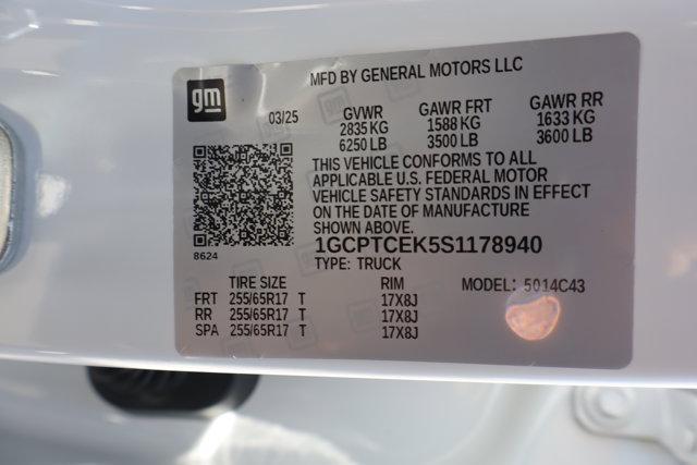 new 2025 Chevrolet Colorado car, priced at $38,955