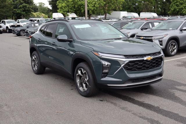 new 2025 Chevrolet Trax car, priced at $24,235