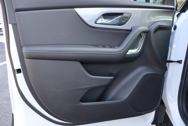 new 2025 Chevrolet Blazer car, priced at $35,404