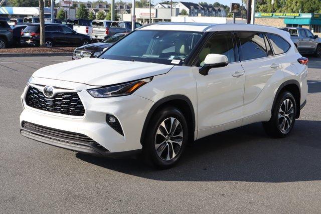 used 2021 Toyota Highlander car, priced at $33,449