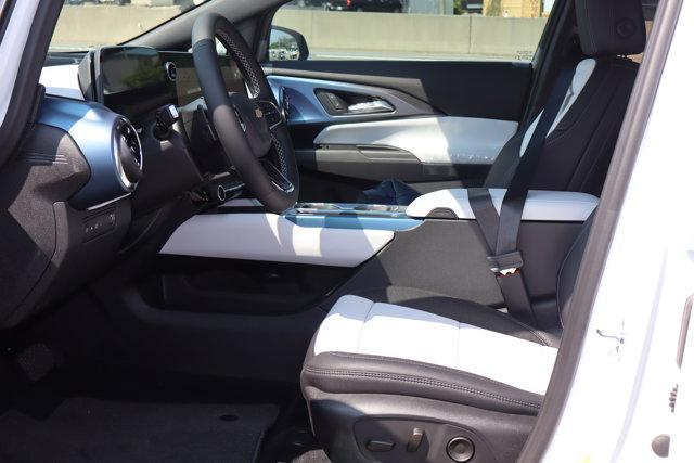 new 2025 Chevrolet Equinox EV car, priced at $39,690