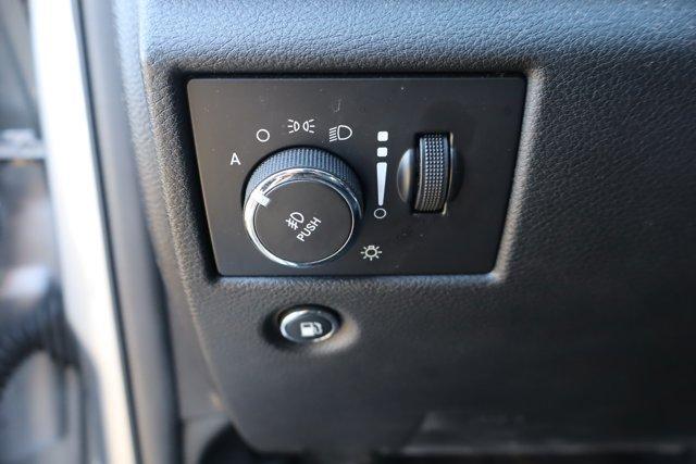 used 2015 Jeep Grand Cherokee car, priced at $16,629