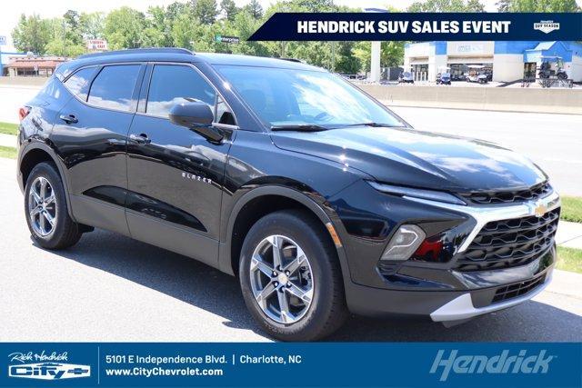 new 2025 Chevrolet Blazer car, priced at $35,021