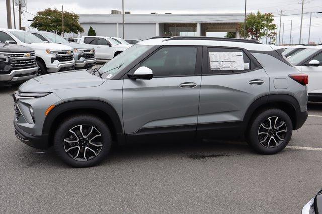 new 2025 Chevrolet TrailBlazer car, priced at $31,930
