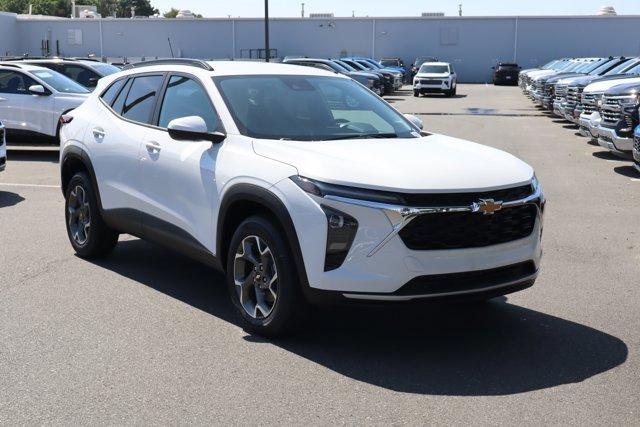 new 2025 Chevrolet Trax car, priced at $24,235