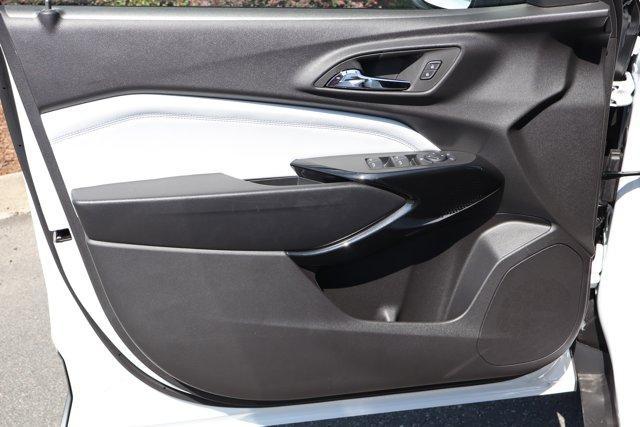 new 2025 Chevrolet Trax car, priced at $24,235