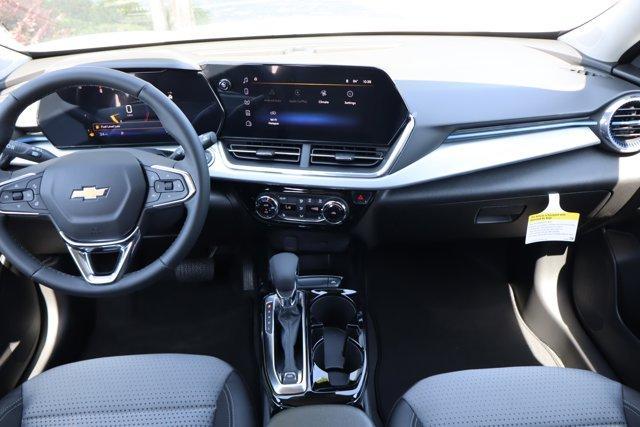 new 2025 Chevrolet Trax car, priced at $24,235