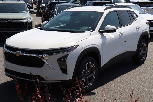 new 2025 Chevrolet Trax car, priced at $24,235