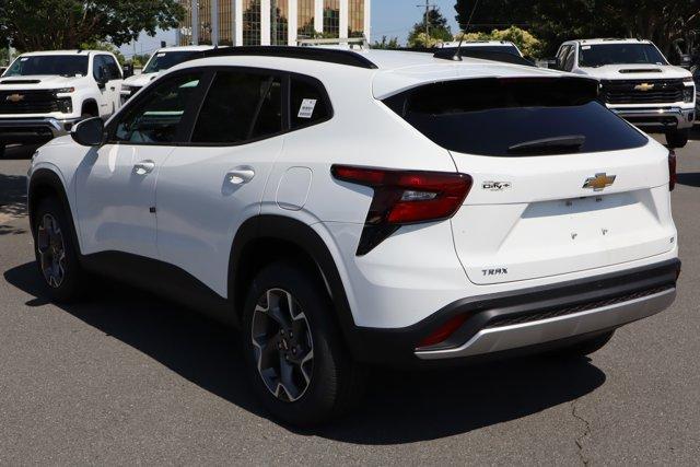 new 2025 Chevrolet Trax car, priced at $24,235