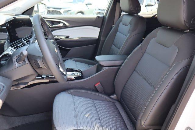 new 2025 Chevrolet Trax car, priced at $24,235