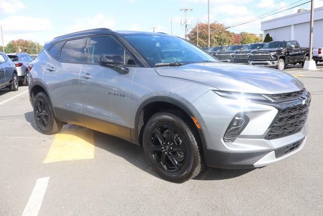 new 2025 Chevrolet Blazer car, priced at $38,019