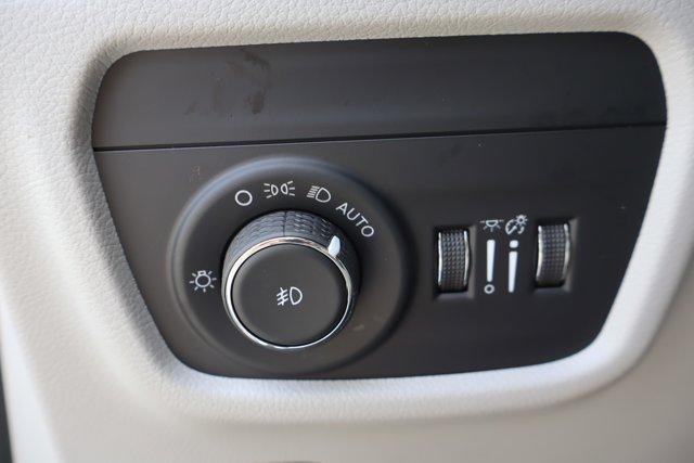 used 2023 Jeep Grand Cherokee car, priced at $39,233