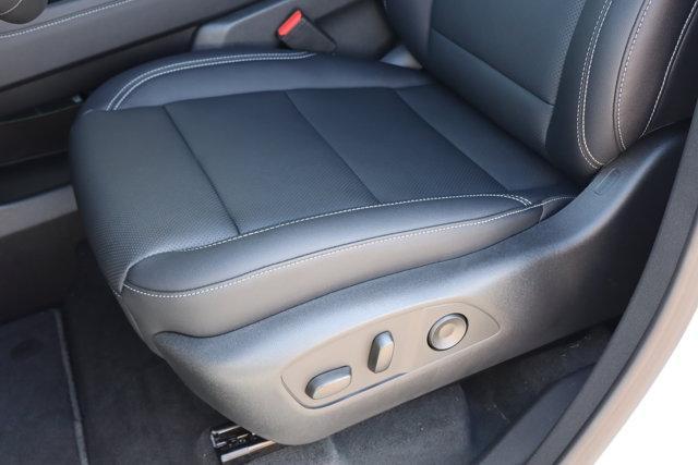 new 2026 Chevrolet Traverse car, priced at $43,573