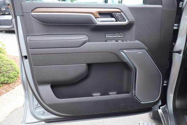 new 2025 Chevrolet Silverado 1500 car, priced at $72,011