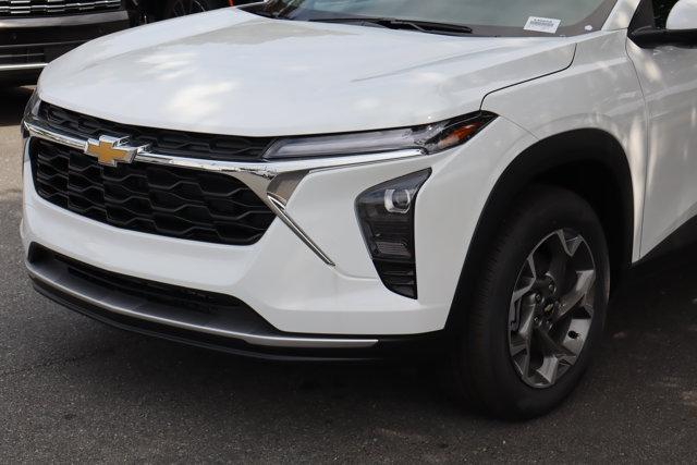 new 2025 Chevrolet Trax car, priced at $23,985