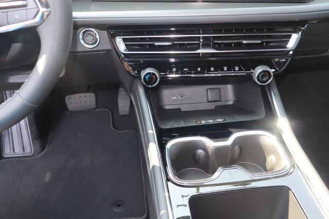 new 2025 Chevrolet Traverse car, priced at $41,945