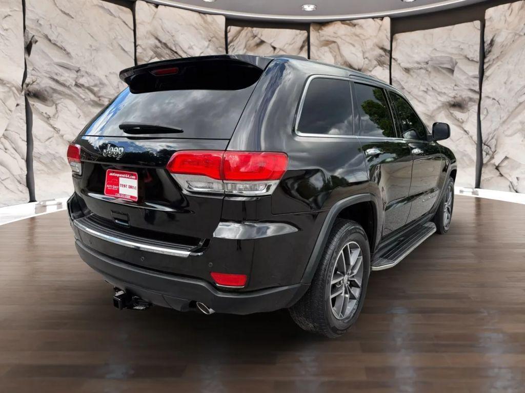 used 2017 Jeep Grand Cherokee car, priced at $13,350
