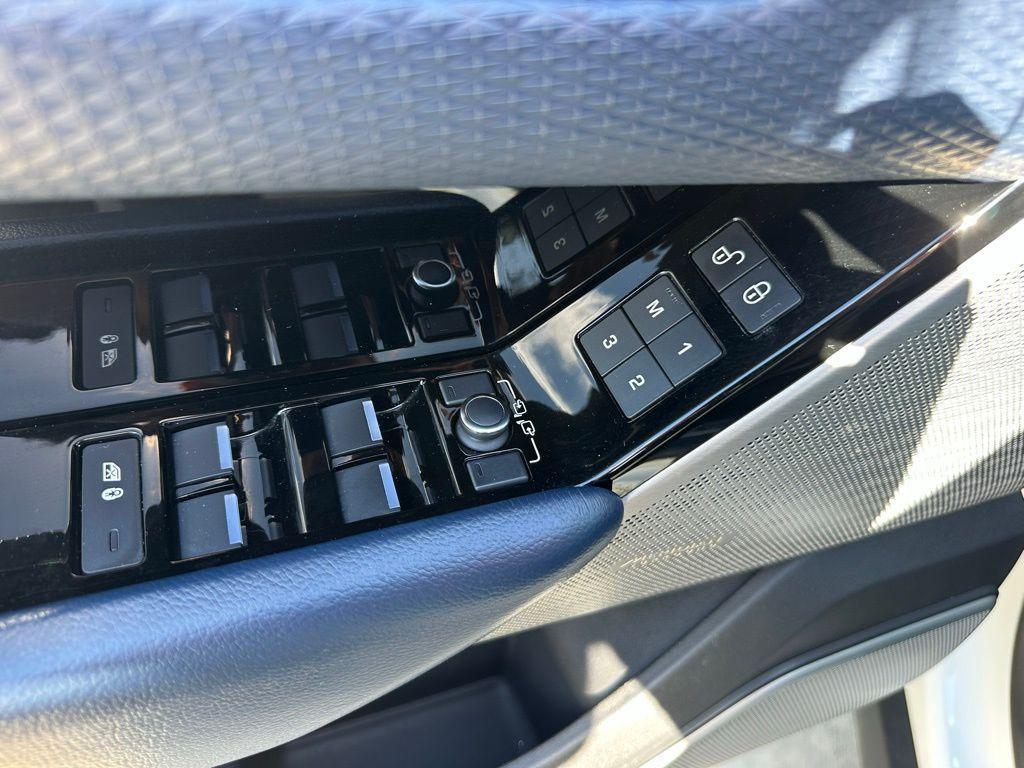 used 2019 Land Rover Range Rover Velar car, priced at $23,995