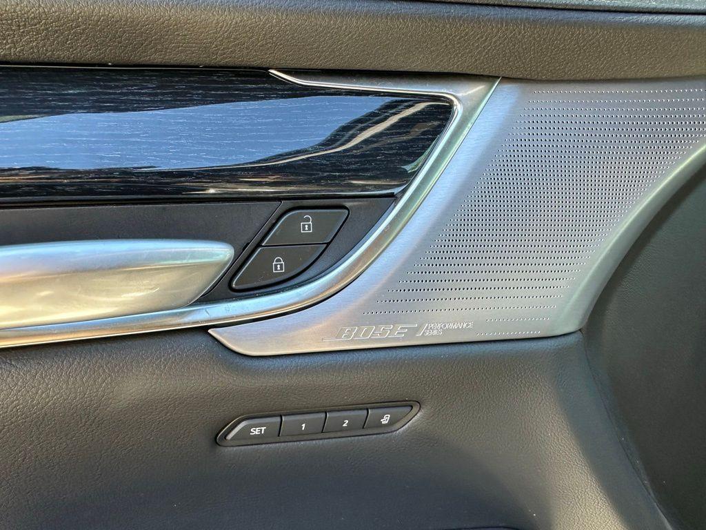 used 2025 Cadillac XT5 car, priced at $41,995