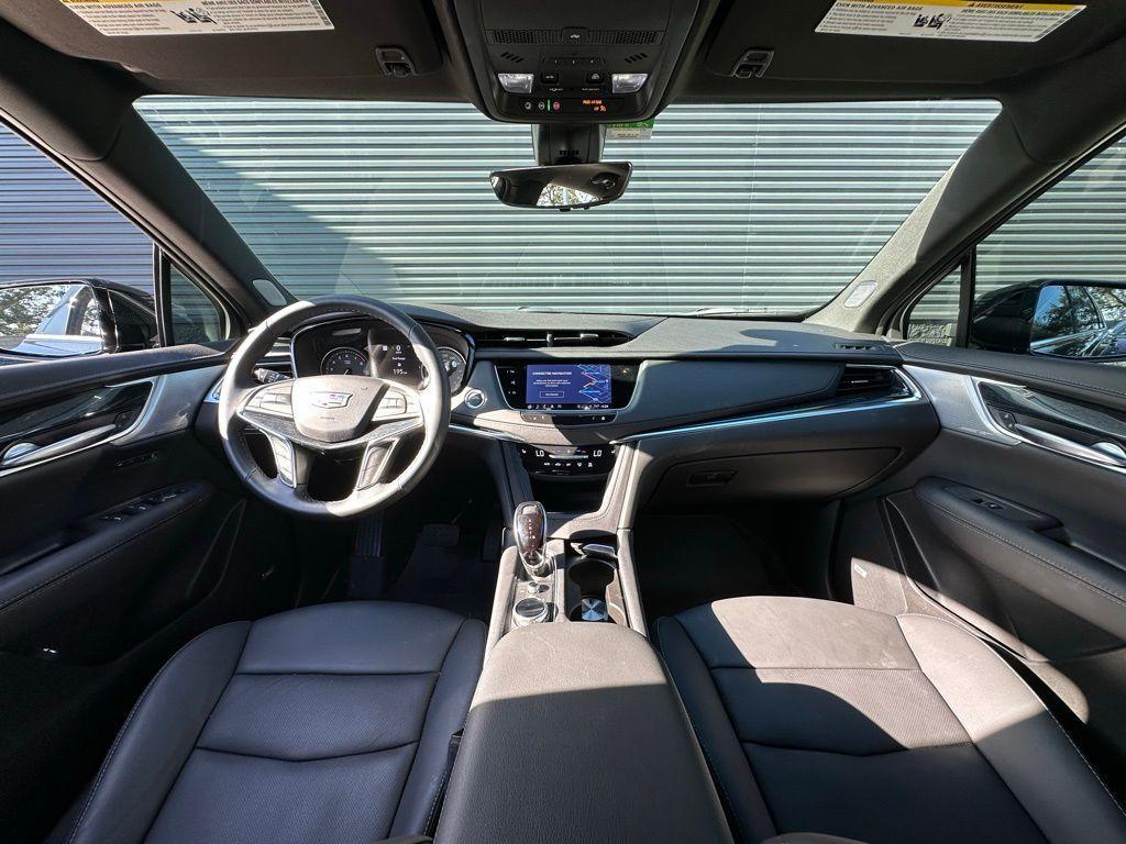used 2025 Cadillac XT5 car, priced at $41,995