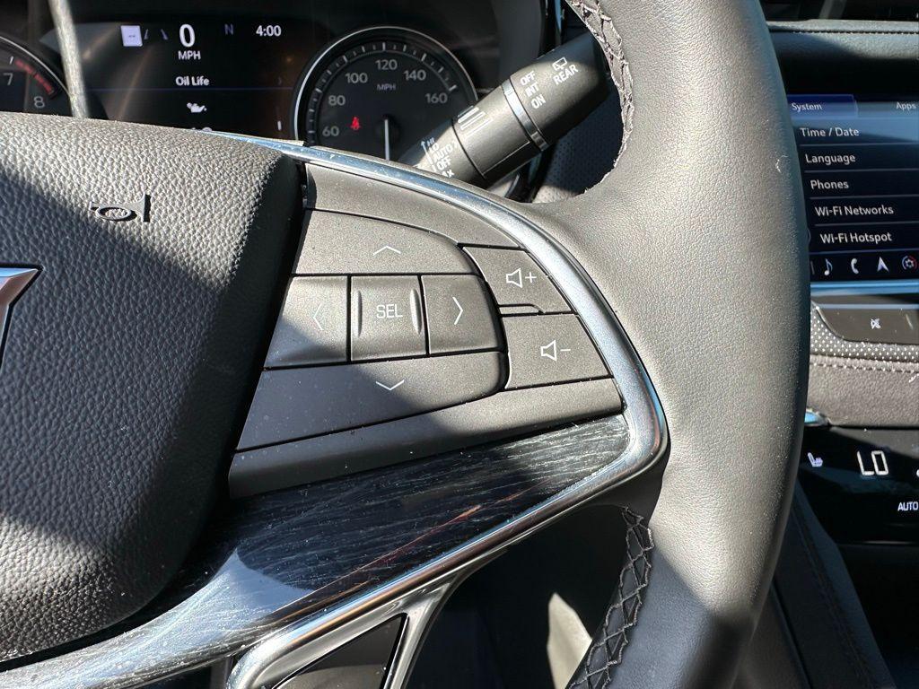 used 2025 Cadillac XT5 car, priced at $41,995