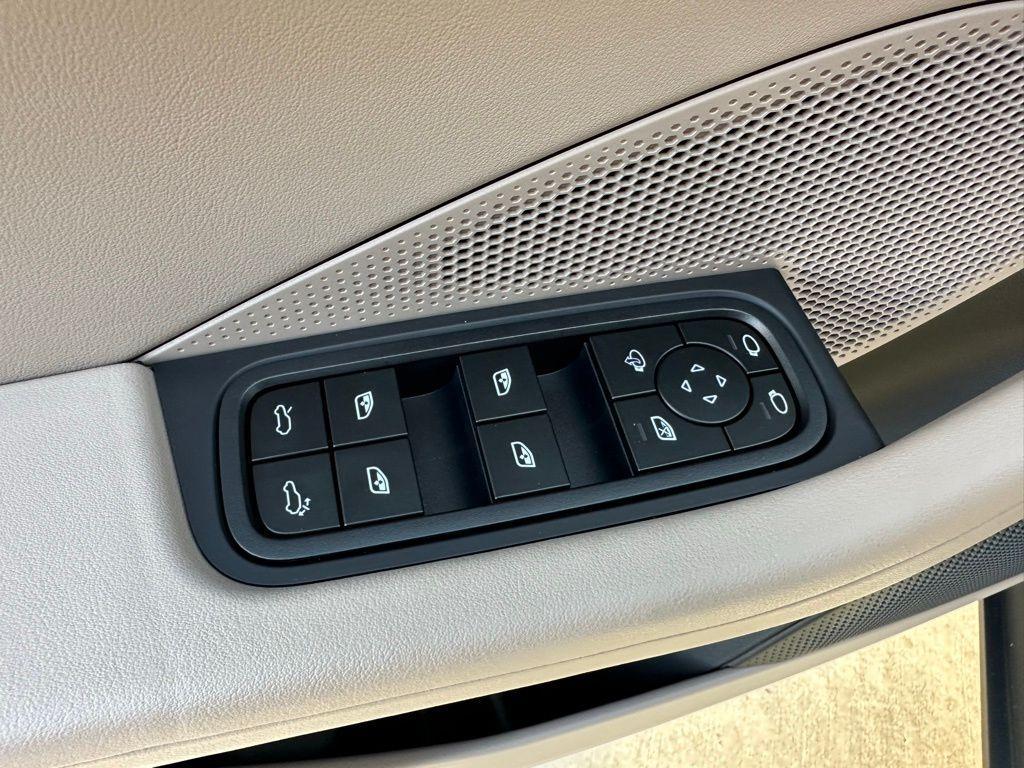 new 2025 Porsche Macan car, priced at $93,325