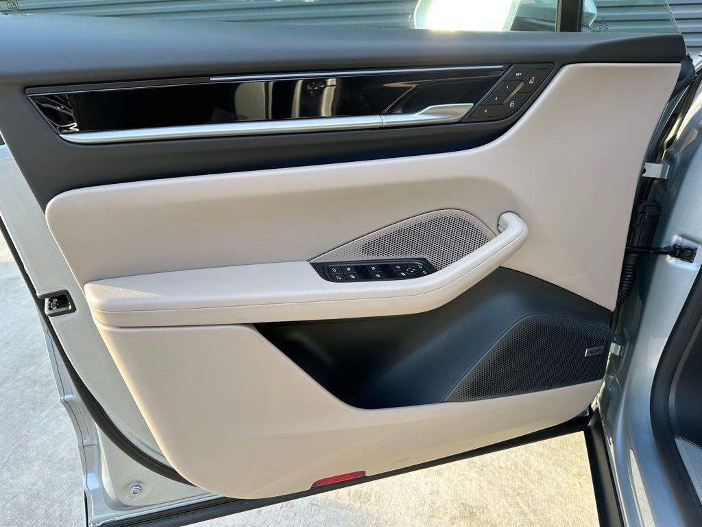 new 2025 Porsche Macan car, priced at $93,325