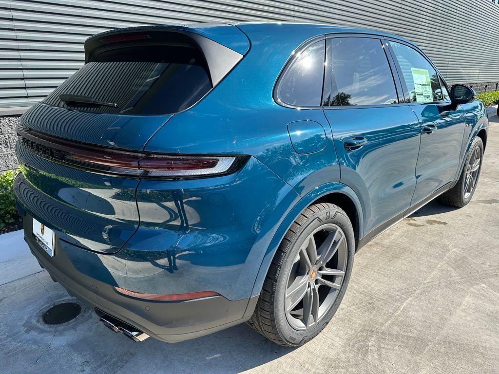 used 2025 Porsche Cayenne E-Hybrid car, priced at $112,999