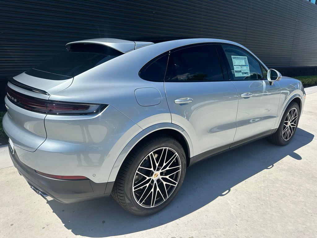 used 2025 Porsche Cayenne car, priced at $101,999