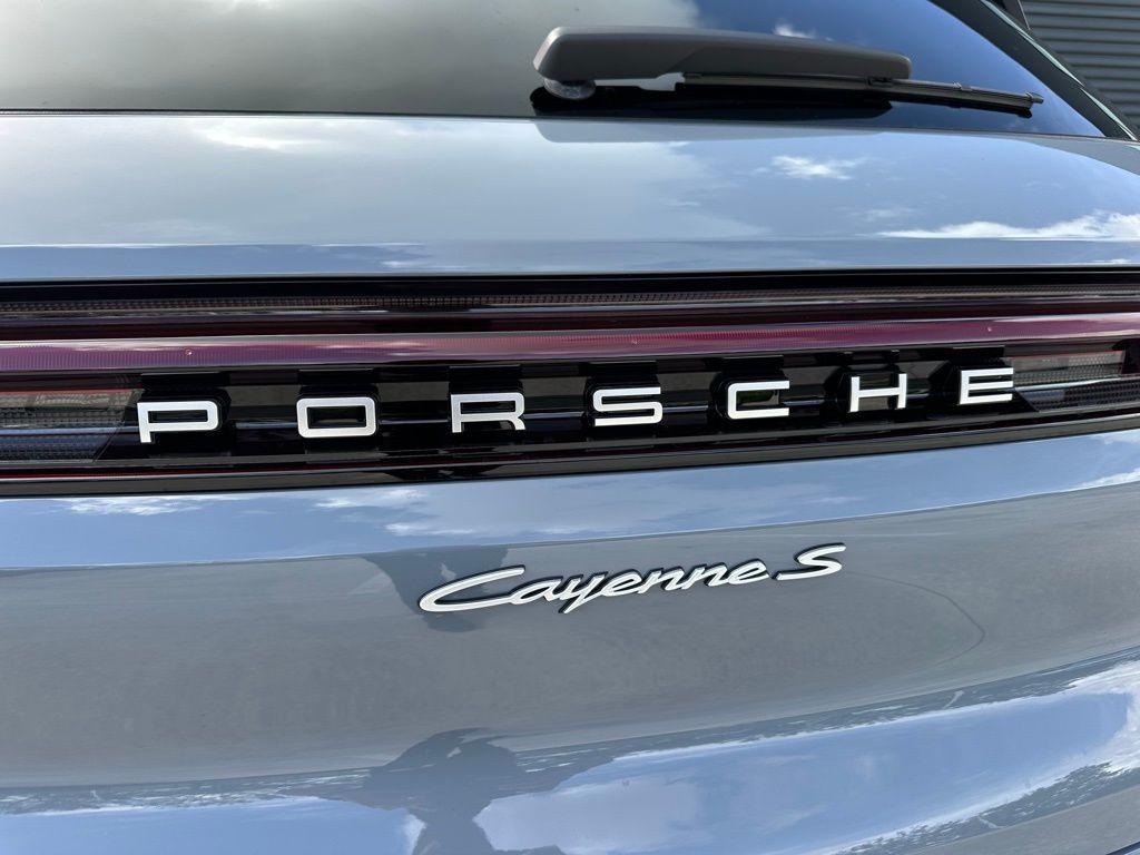 used 2025 Porsche Cayenne car, priced at $129,999