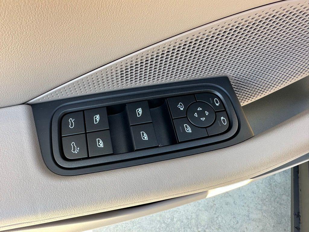 new 2025 Porsche Macan car, priced at $92,975