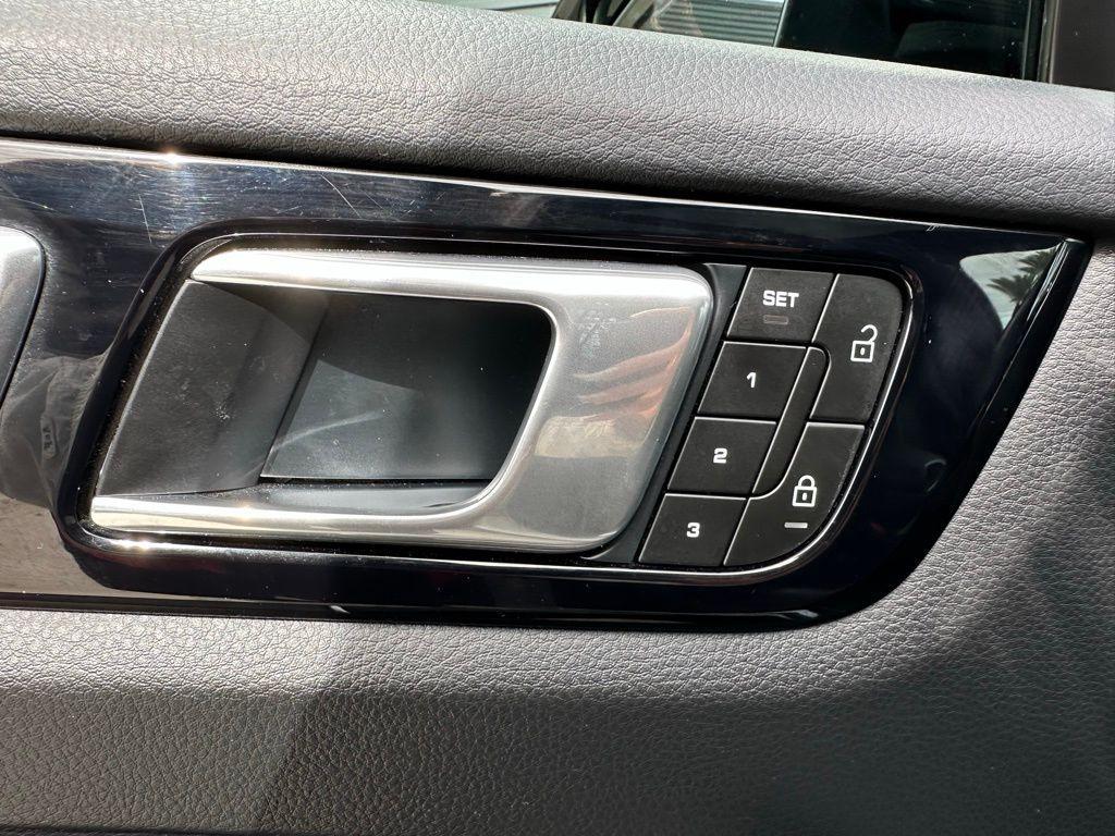 used 2023 Porsche Cayenne car, priced at $67,995