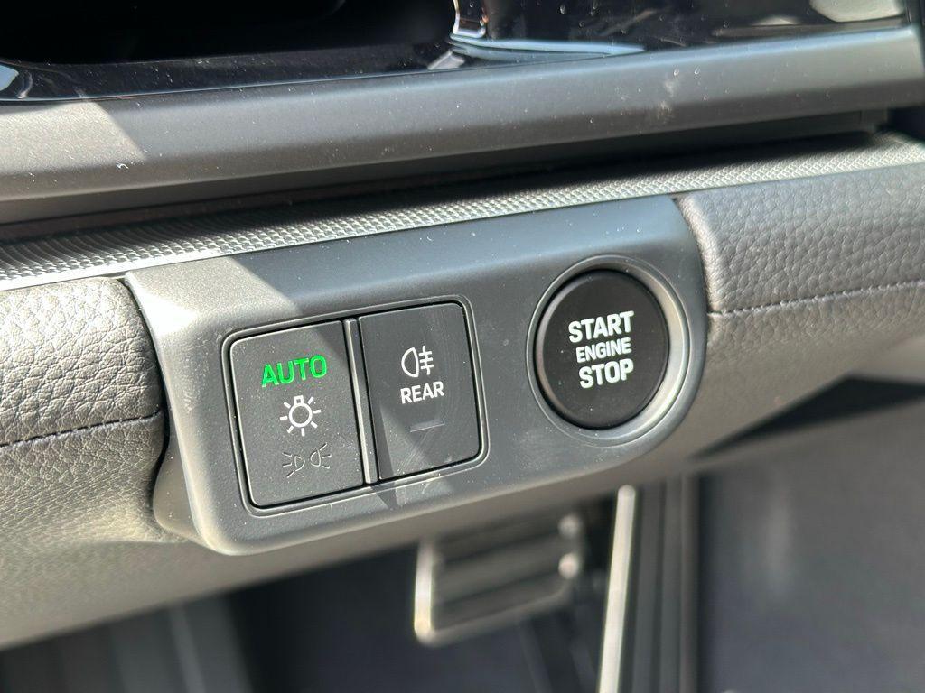 new 2025 Porsche Panamera car, priced at $115,155