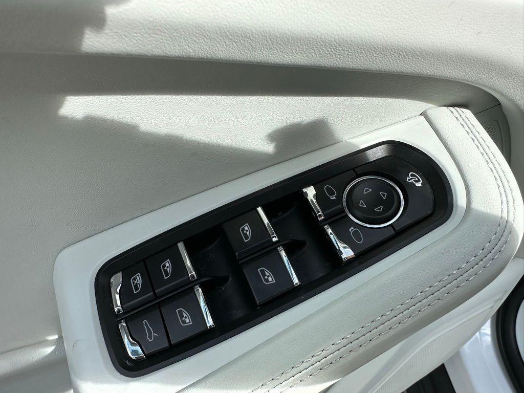 used 2021 Porsche Macan car, priced at $50,995