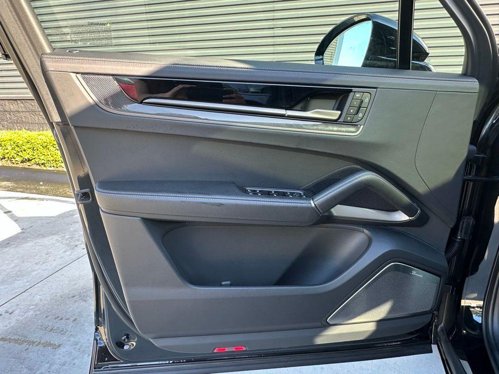 new 2025 Porsche Cayenne car, priced at $191,525