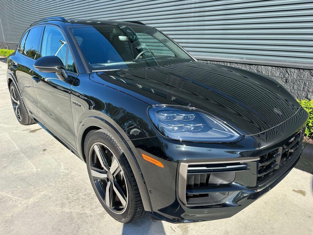 new 2025 Porsche Cayenne car, priced at $191,525