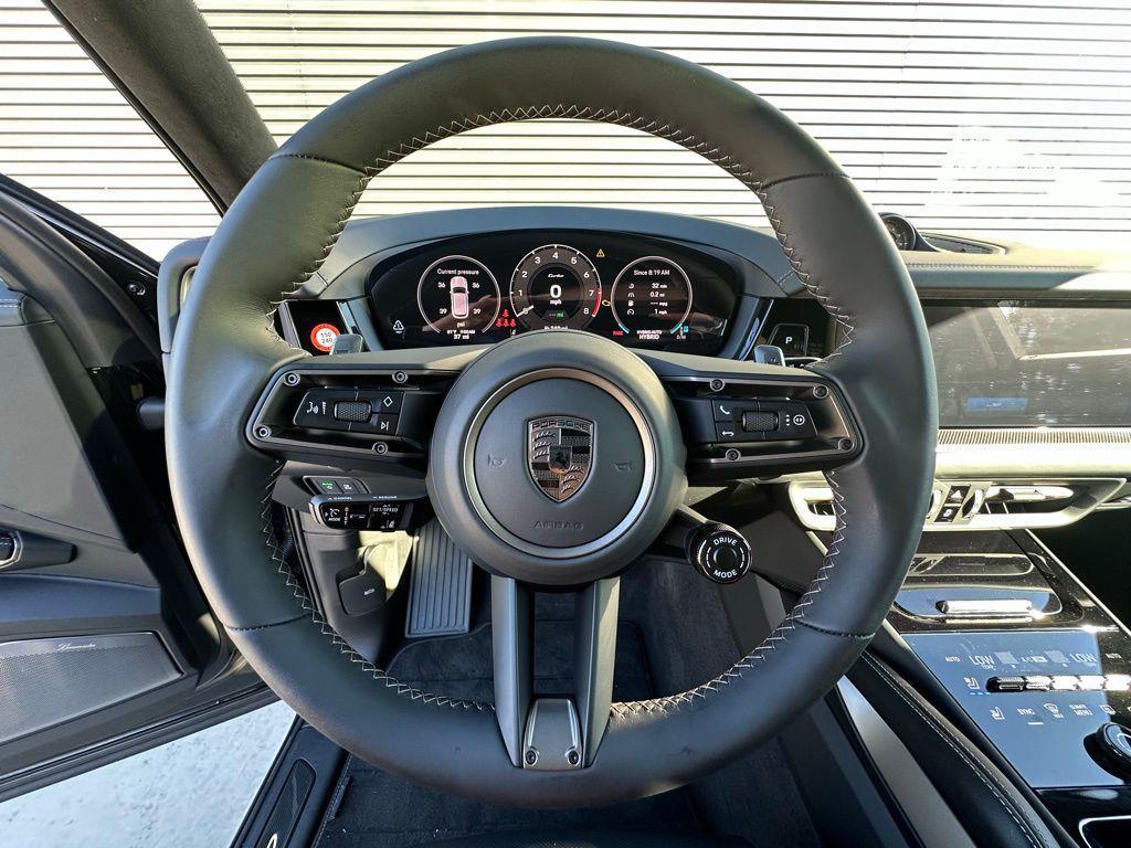 new 2025 Porsche Cayenne car, priced at $191,525