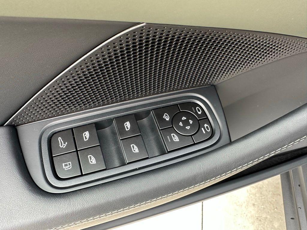 new 2026 Porsche Panamera car, priced at $143,270