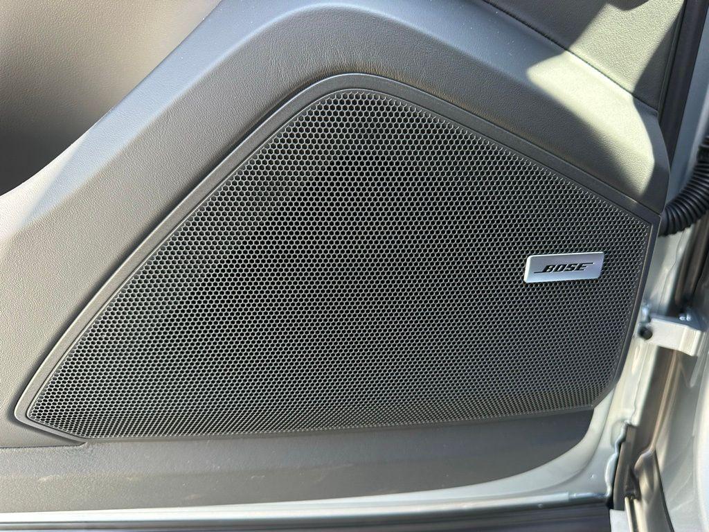 new 2025 Porsche Cayenne car, priced at $127,125