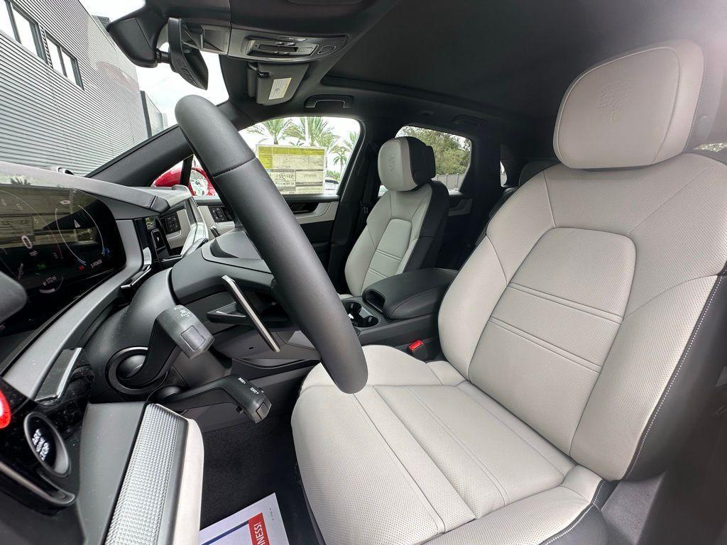 used 2025 Porsche Cayenne car, priced at $114,999