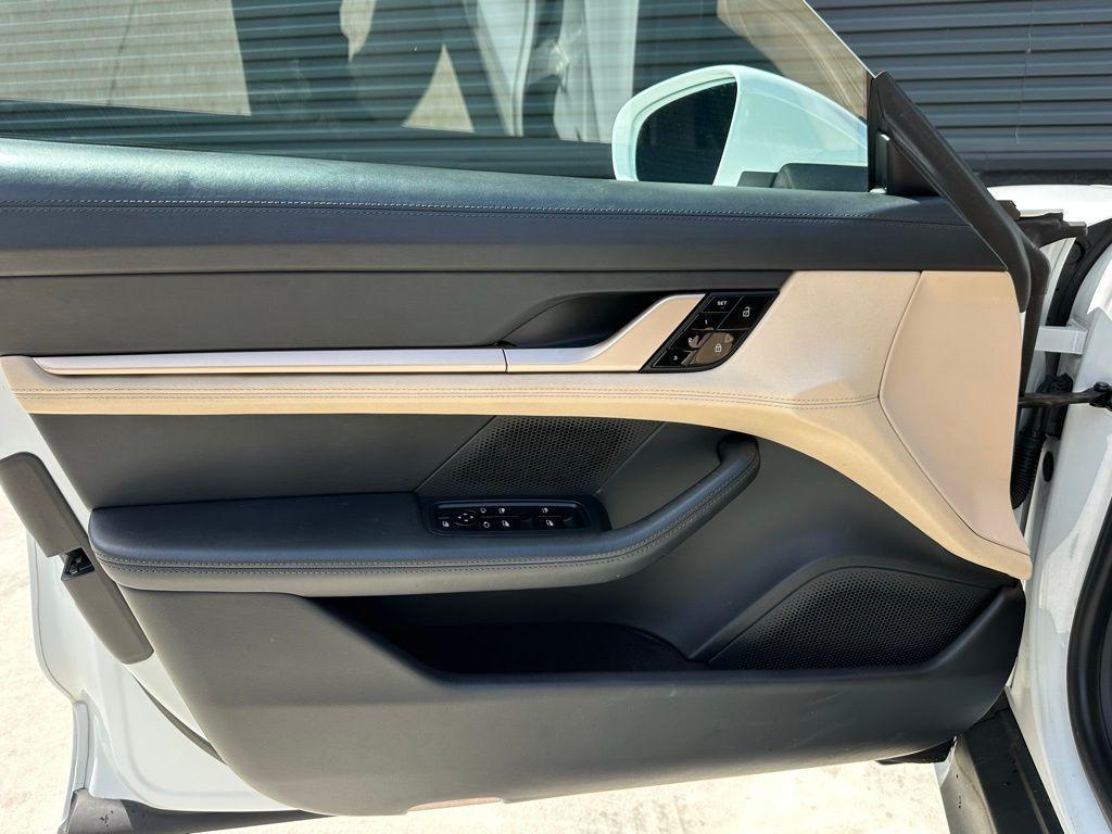 used 2020 Porsche Taycan car