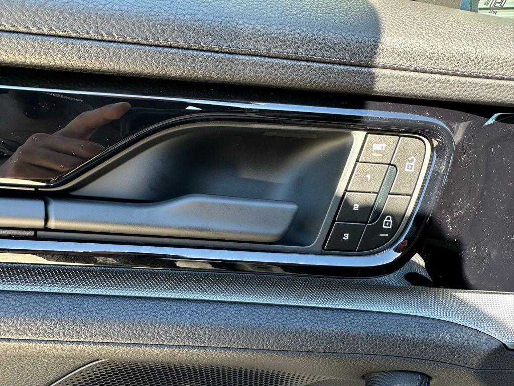 new 2026 Porsche Panamera car, priced at $130,710