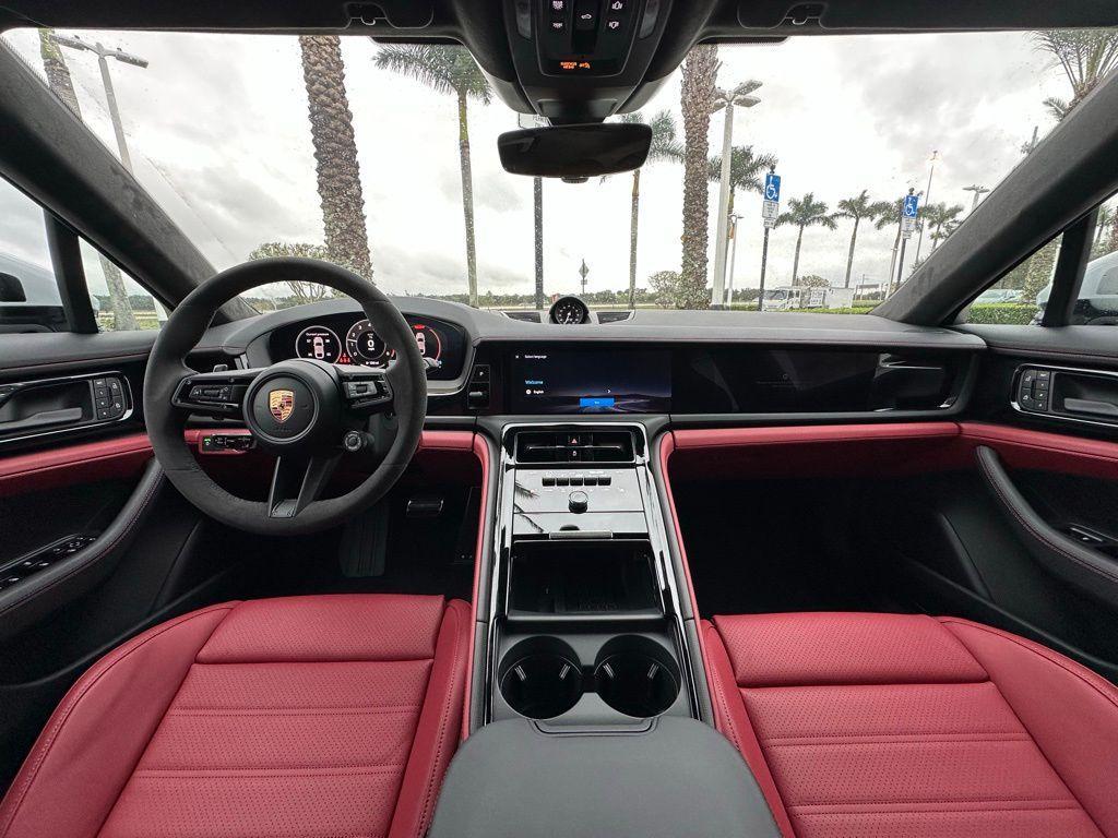 new 2026 Porsche Panamera car