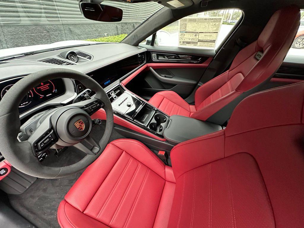 new 2026 Porsche Panamera car