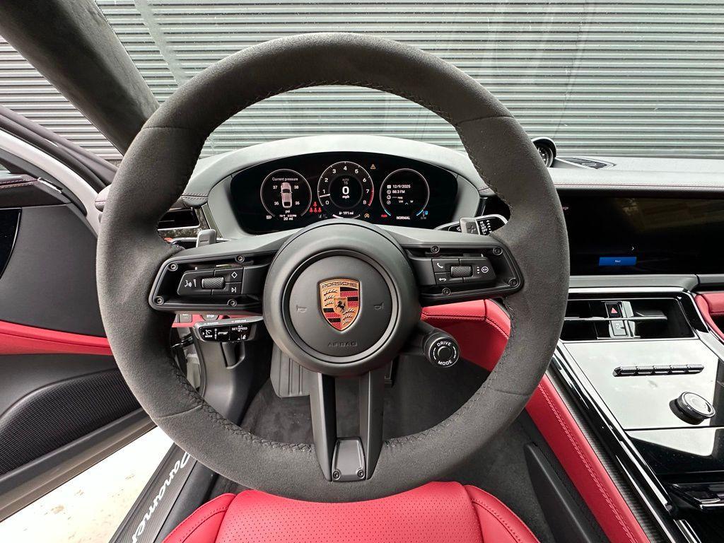 new 2026 Porsche Panamera car