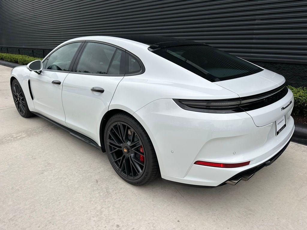 new 2026 Porsche Panamera car