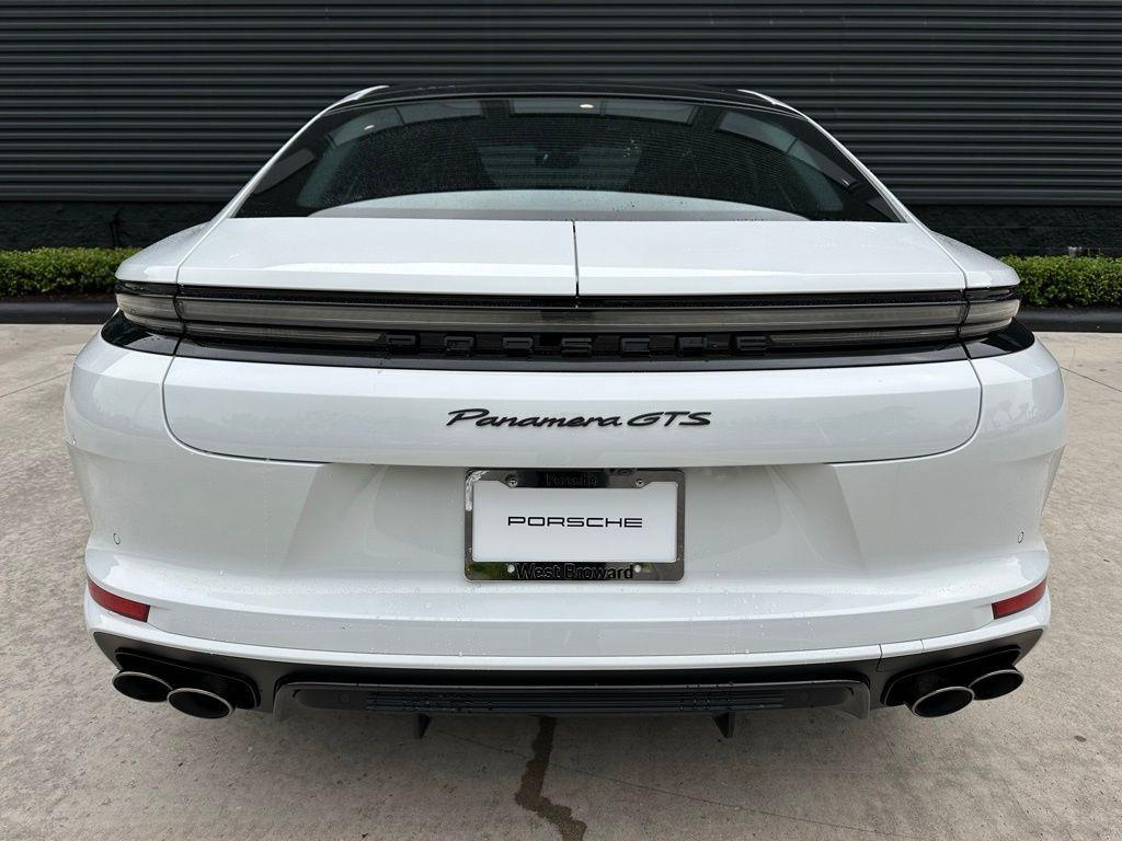 new 2026 Porsche Panamera car