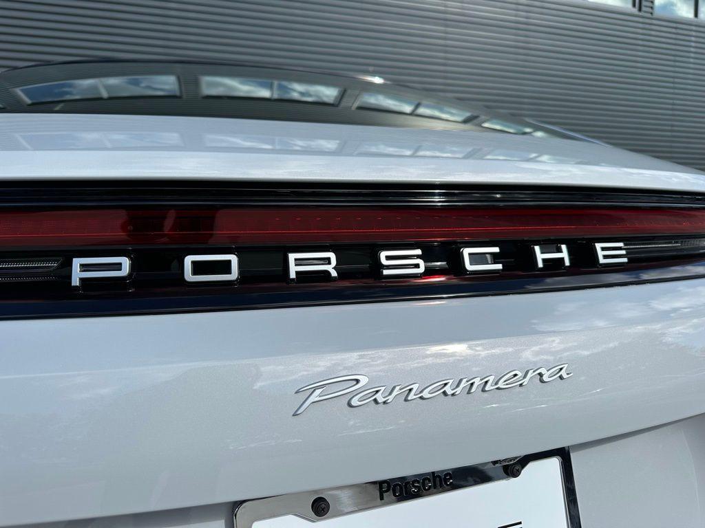new 2026 Porsche Panamera car