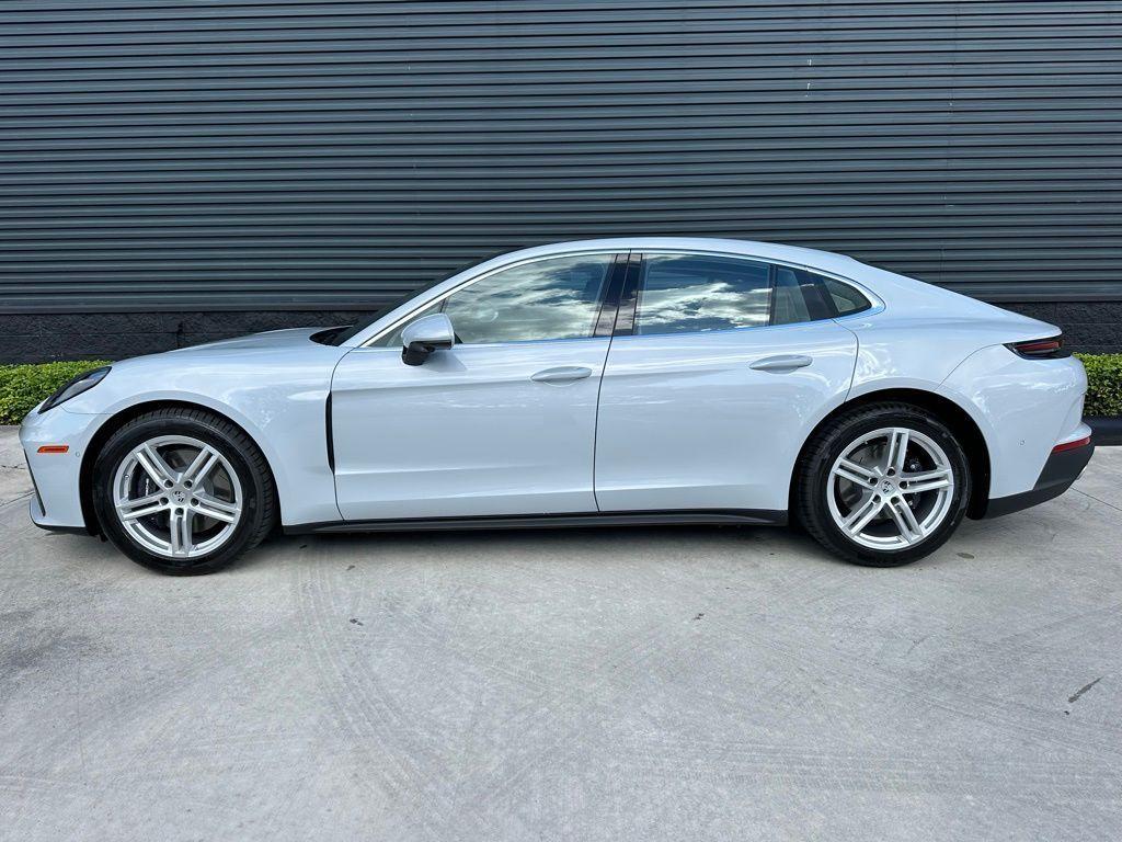 new 2026 Porsche Panamera car